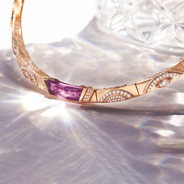 An Infinite Arc Necklace,,hi-res image number null