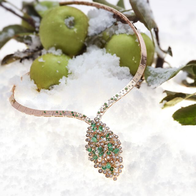 Snowbound Blossoms Necklace,,hi-res image number null