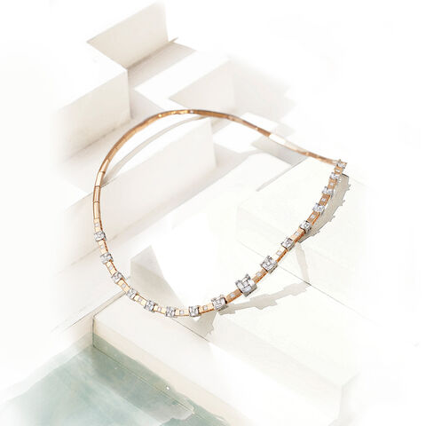 Pensive Links Necklace