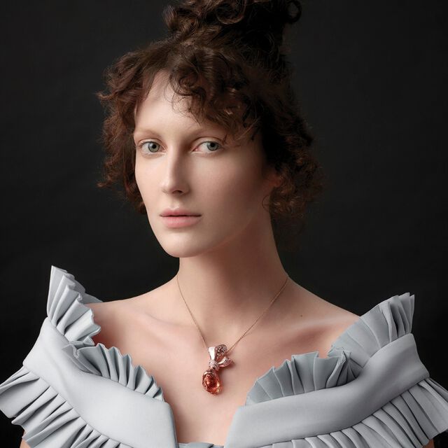 The Ruffled Citrine Pendant,,hi-res image number null